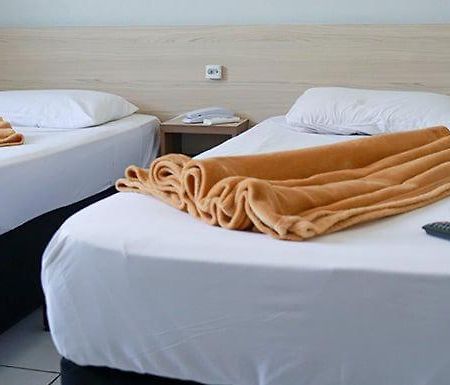 Hotel Renata Tubarão Εξωτερικό φωτογραφία